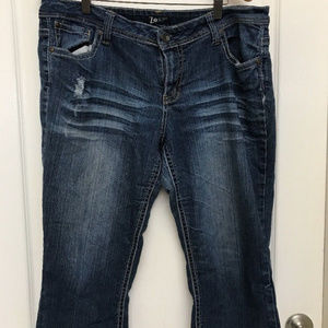 Z2 Jean Capri Jrs Womens Distressed Size 17